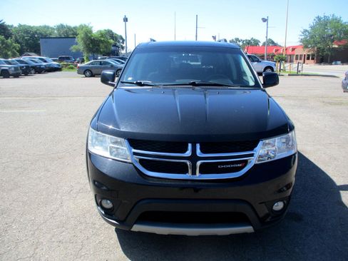 Used 2012 Dodge Journey SXT image 3