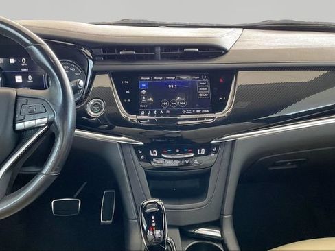 Used 2024 Cadillac XT6 Sport w/ Technology Package AWD/4WD image 9