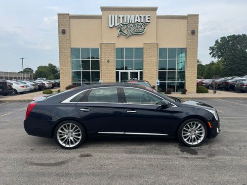 Used 2013 Cadillac XTS Platinum AWD/4WD image 1