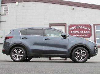 Used 2022 Kia Sportage LX image 1