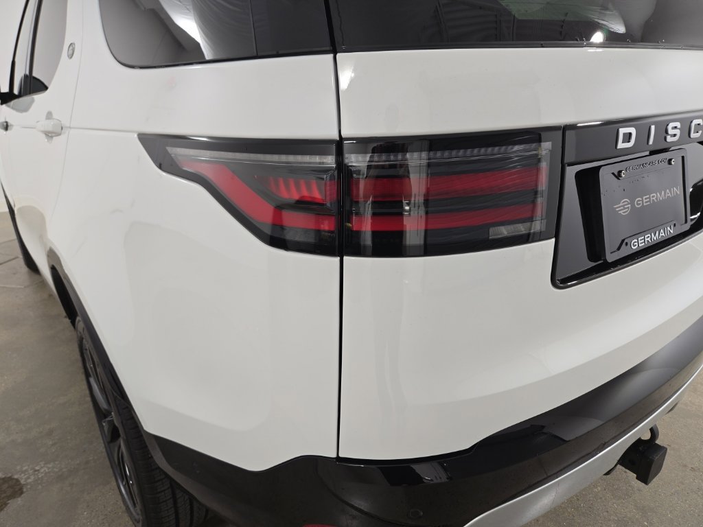 New 2026 Land Rover Discovery Limited Edition AWD/4WD image 25