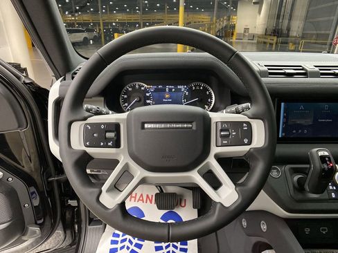 Certified 2023 Land Rover Defender 110 X-Dynamic SE image 12