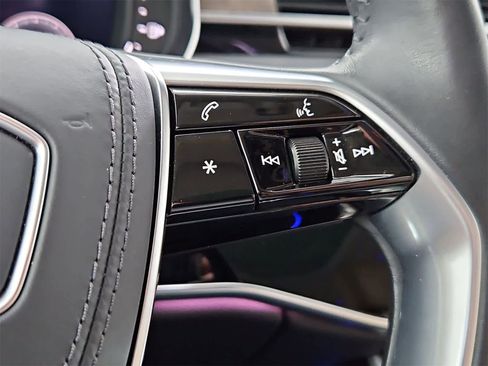 Used 2020 Audi A8 L 4.0T image 26