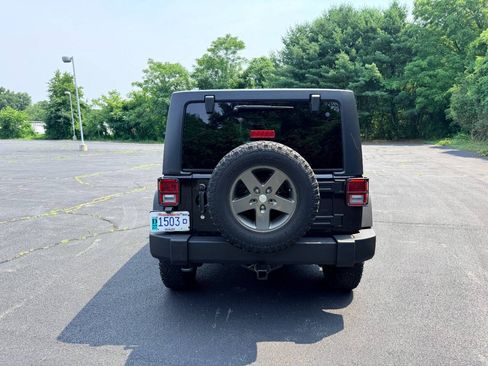 Used 2011 Jeep Wrangler Unlimited Rubicon w/ Dual Top Group AWD/4WD image 7
