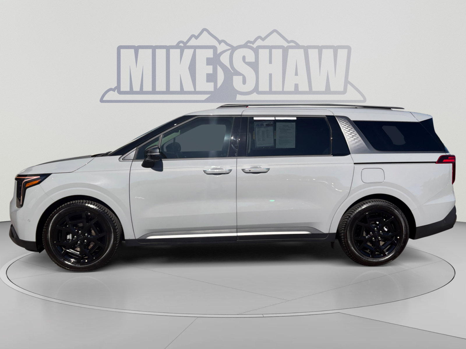 Used 2026 Kia Carnival SX Prestige FWD image 2