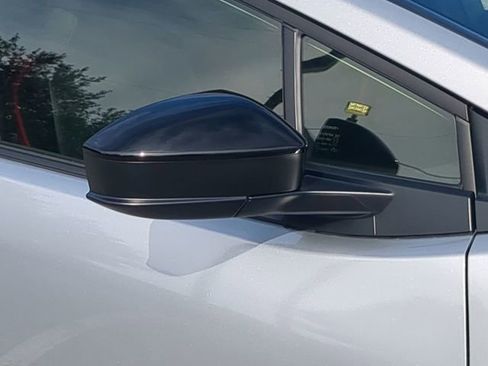New 2026 Toyota Prius Plug-In Hybrid FWD image 12
