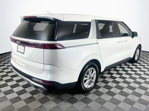 Used 2023 Kia Carnival LX FWD image 8