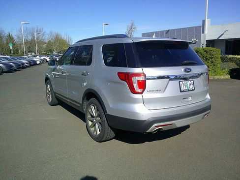Used 2016 Ford Explorer Limited AWD/4WD image 3