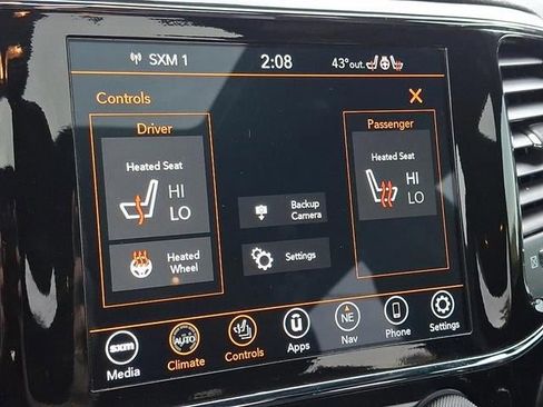 Used 2021 Jeep Grand Cherokee Laredo X image 19