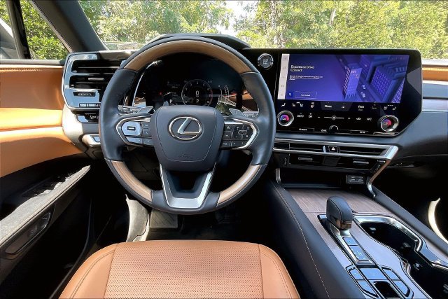 Used 2024 Lexus RX 350 Premium w/ Accessory Package (Z1) AWD/4WD image 8