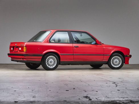 Used 1991 BMW 318iS Coupe RWD image 5