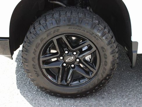 Used 2023 Chevrolet Silverado 1500 Custom Trail Boss image 44