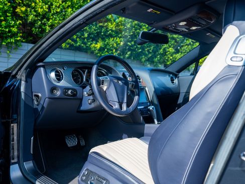 Used 2016 Bentley Continental GT image 2