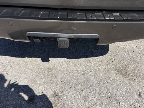 Used 2008 Toyota Sequoia Limited AWD/4WD image 9