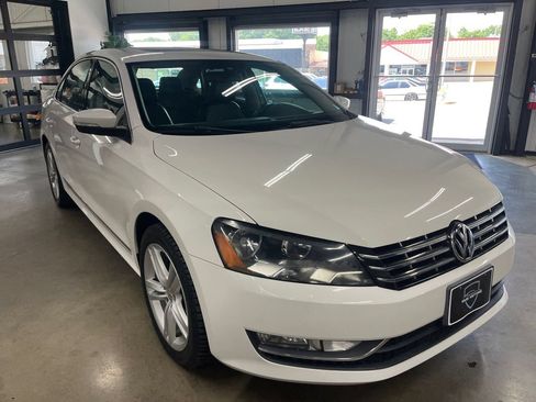 Used 2014 Volkswagen Passat TDI SE FWD image 11