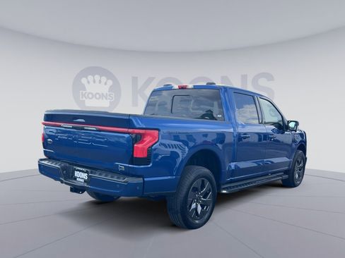 Used 2022 Ford F150 Lightning Lariat image 7