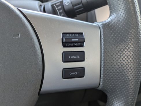 Used 2015 Nissan Frontier SV image 14