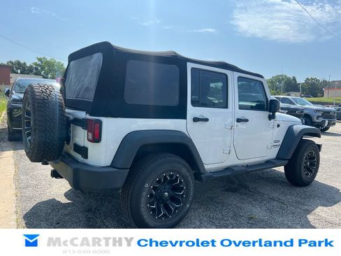 Used 2014 Jeep Wrangler Unlimited Sport w/ Quick Order Package 24S AWD/4WD image 3