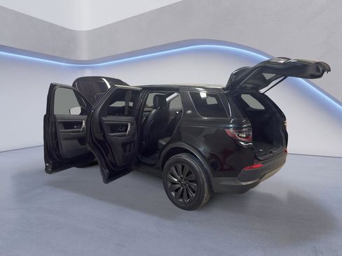 Used 2020 Land Rover Discovery Sport S image 11
