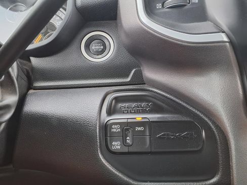 Used 2020 RAM 2500 Big Horn AWD/4WD image 29