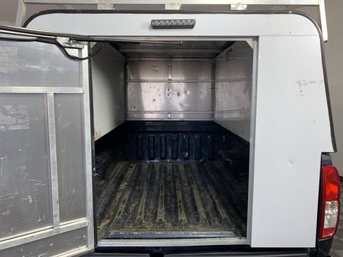 Used 2016 Nissan Frontier SV image 33