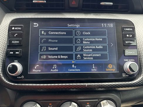 Used 2024 Nissan Kicks SV FWD image 19