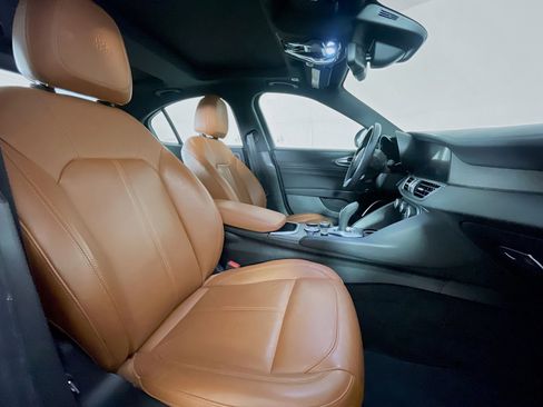 Used 2022 Alfa Romeo Giulia Ti image 33
