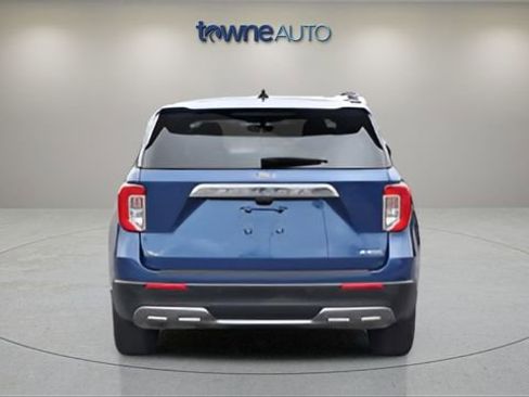 Used 2022 Ford Explorer XLT w/ Equipment Group 202A AWD/4WD image 6