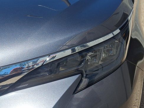 Used 2025 Toyota Sienna LE FWD image 9