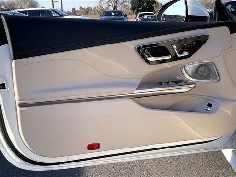 Used 2025 Mercedes-Benz CLE 300 4MATIC Cabriolet image 25