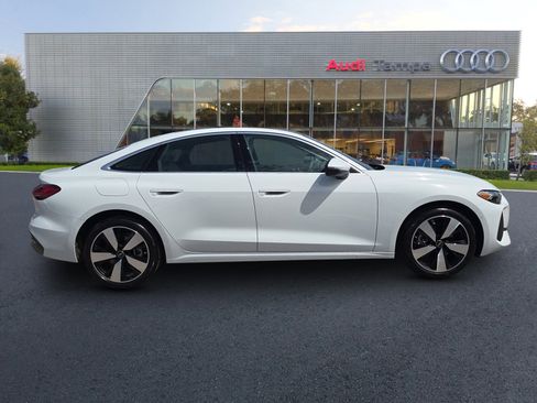 New 2025 Audi A5 2.0T Prestige image 3