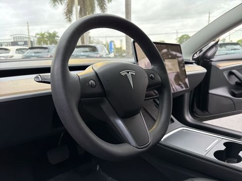 Used 2023 Tesla Model 3 Standard Range image 28