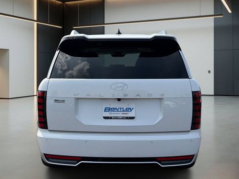 Used 2026 Hyundai Palisade Calligraphy FWD image 5