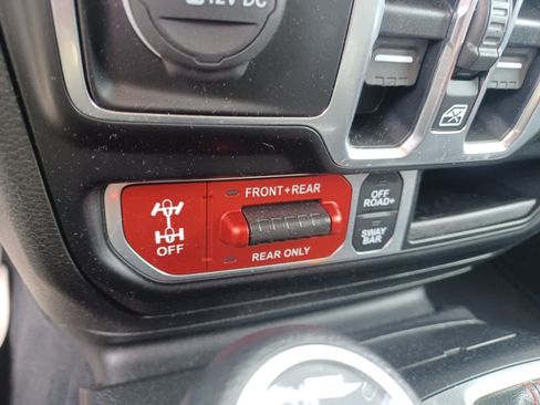 Used 2020 Jeep Gladiator Rubicon AWD/4WD image 15