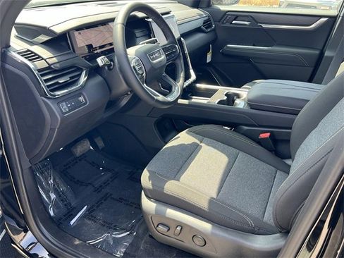 New 2025 GMC Acadia Elevation image 9