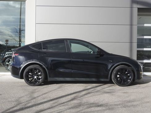 Used 2023 Tesla Model Y Long Range image 7