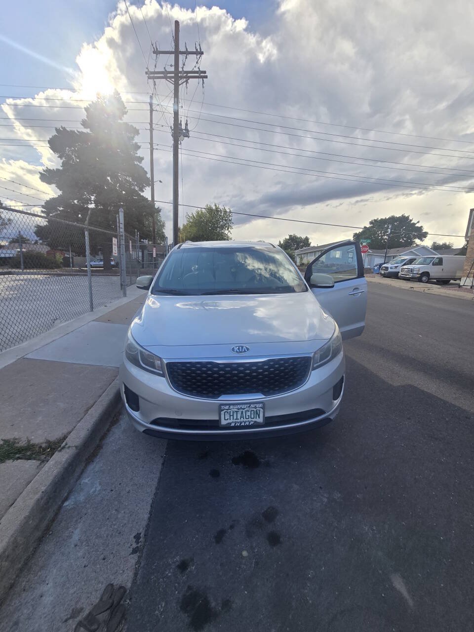 Used 2016 Kia Sedona LX w/ Option Group 020 FWD image 4