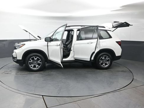 Used 2023 Honda Passport TrailSport image 47