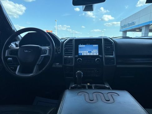 Used 2016 Ford F150 King Ranch w/ Equipment Group 601A Luxury AWD/4WD image 27