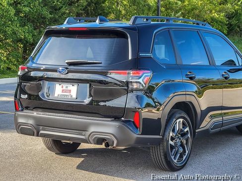 Used 2025 Subaru Forester Limited AWD/4WD image 6