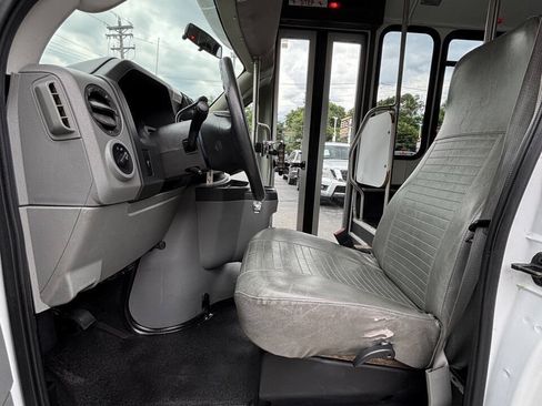 Used 2009 Ford E-450 and Econoline 450 RWD image 14