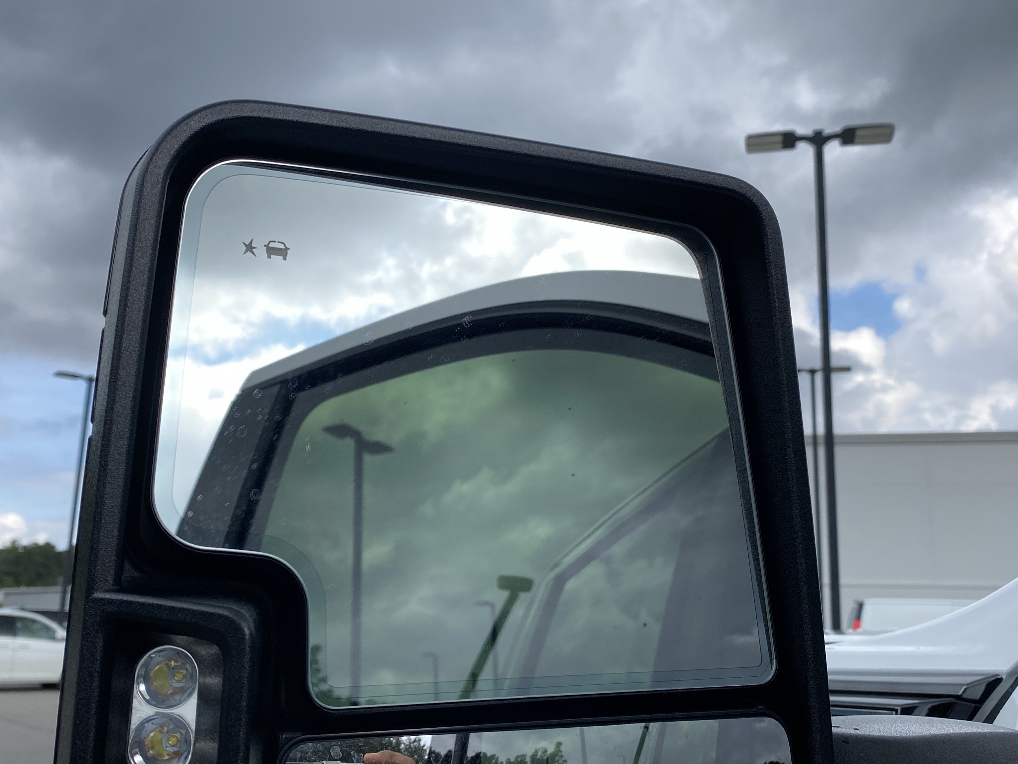 Used 2025 GMC Sierra 2500 AT4 w/ AT4 Premium Plus Package AWD/4WD image 16