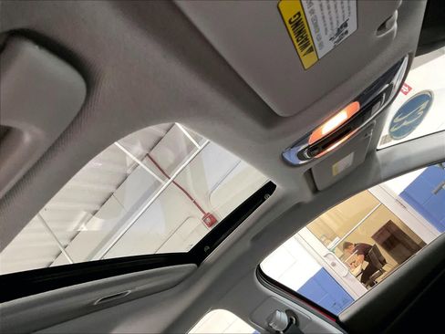 Certified 2023 Hyundai Elantra Limited FWD image 22