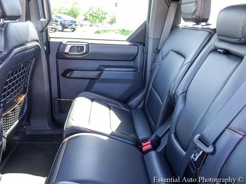 Used 2024 Ford Bronco Badlands AWD/4WD image 12