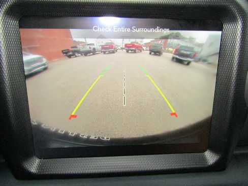 Used 2023 Jeep Wrangler Willys AWD/4WD image 23