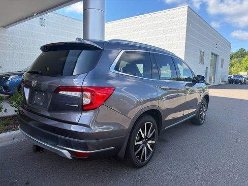 Used 2021 Honda Pilot Touring image 2