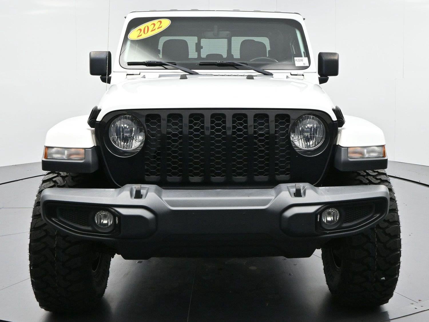 Used 2022 Jeep Gladiator Sport AWD/4WD image 2