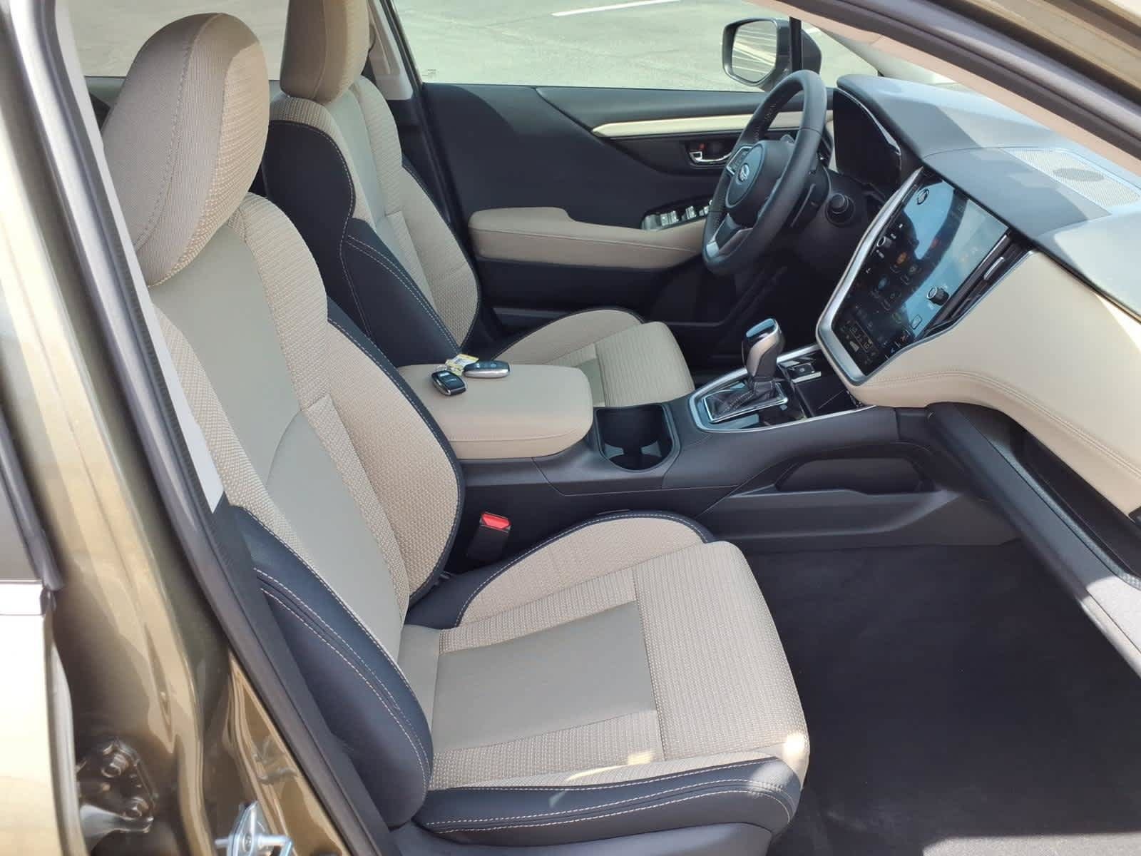 Used 2025 Subaru Outback Premium w/ Popular Package #1A AWD/4WD image 19