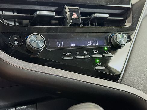 Used 2024 Toyota Camry SE FWD image 23