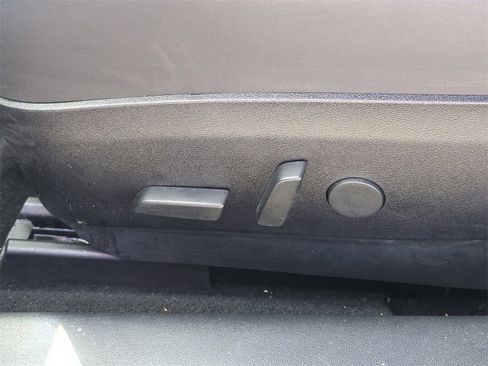 Used 2018 Tesla Model 3 Long Range image 19